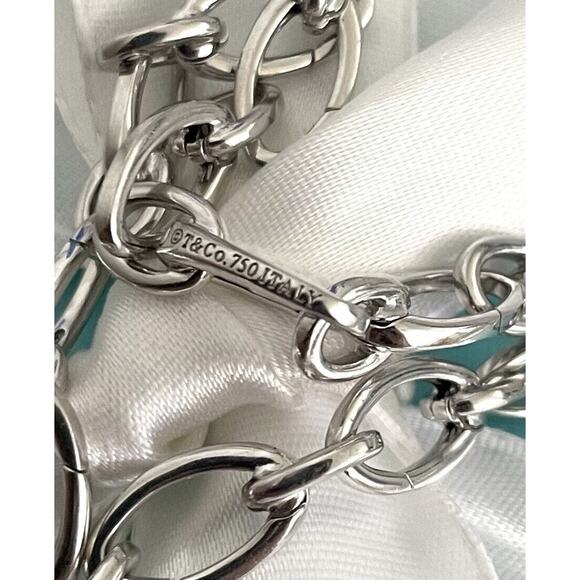 RARE Tiffany & Co. White Gold 750 Clasping Oval Link bracelet For Charms - Picture 3 of 8